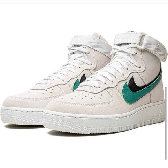 Nike Air Jordan 1 Mid shoes with a Suede & Leather - Picture 6 of 11